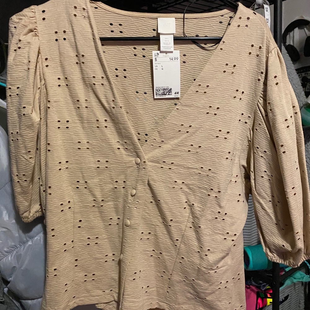 Puff Sleeve V-Neck Top